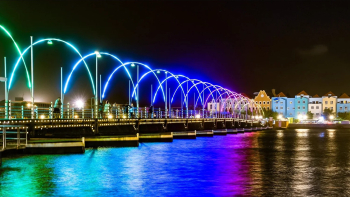 COLORED ARCHES FOR CURACAO’S PONTOON BRIDGE