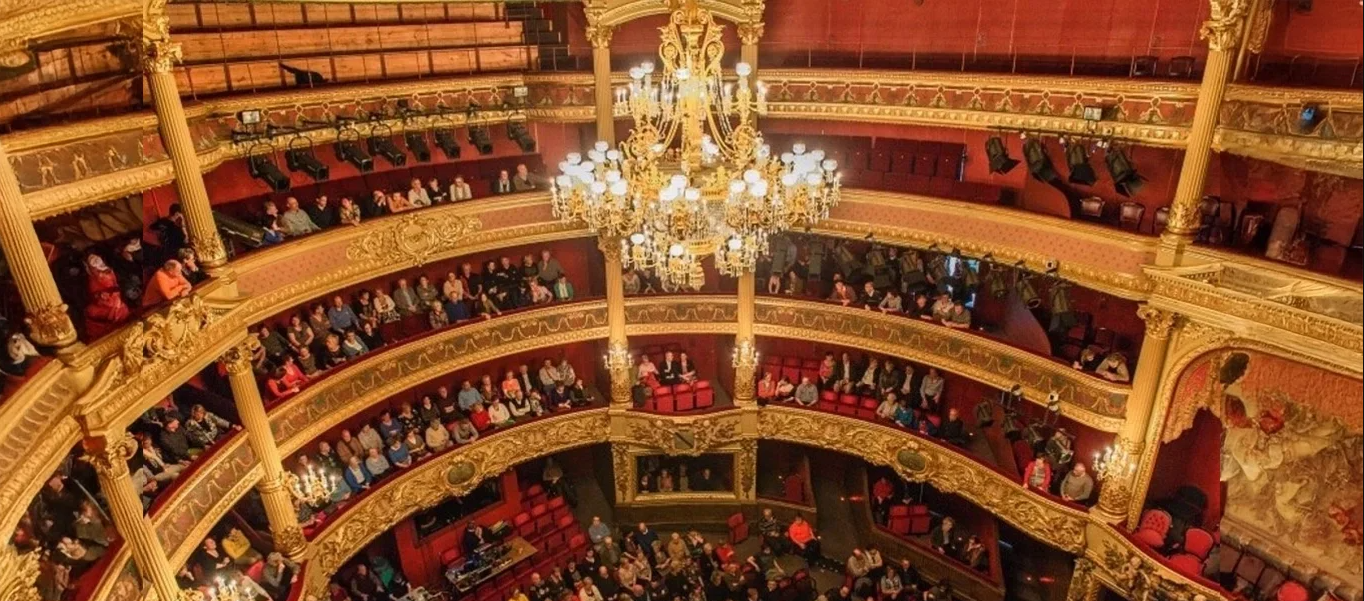 LED LIGHTING AT THE CENTER BRUGGE THEATER HALLS