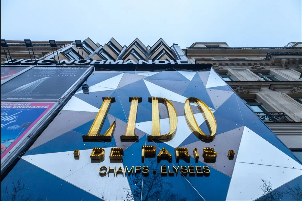YPHIX ATLAS STARS IN CABARET AT LIDO DE PARIS